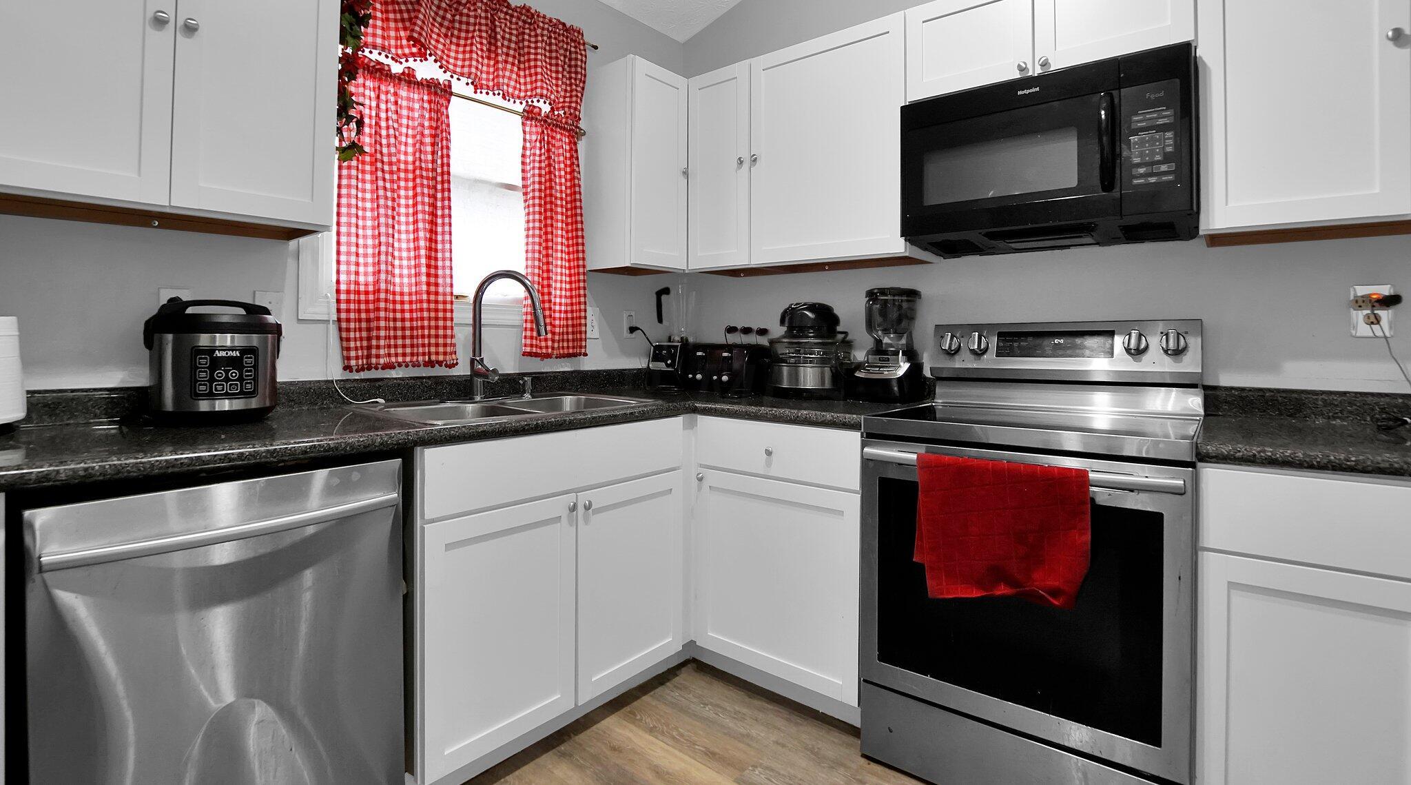 3685 Roxmore Court Columbus, OH 43232 - Photo 8 of 32 26-web-or-mls-3685-roxmore-ct