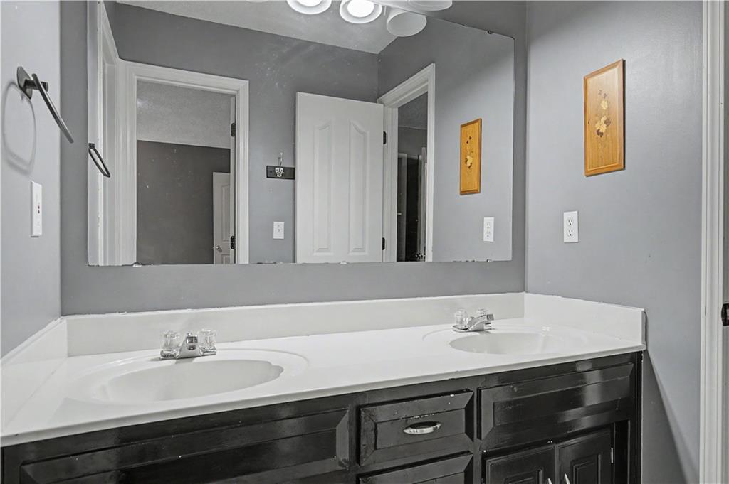 7228 Widmer Road Shawnee, KS 66216 - Photo 25 of 46