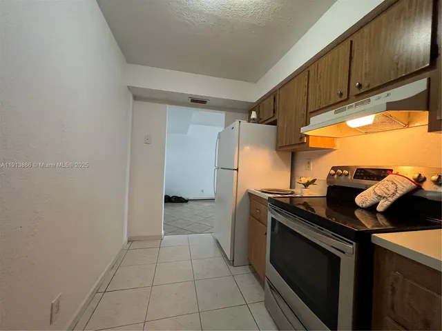 $2,300 | 3720 North Pine Island Road, Unit 237, Sunrise, FL 33351