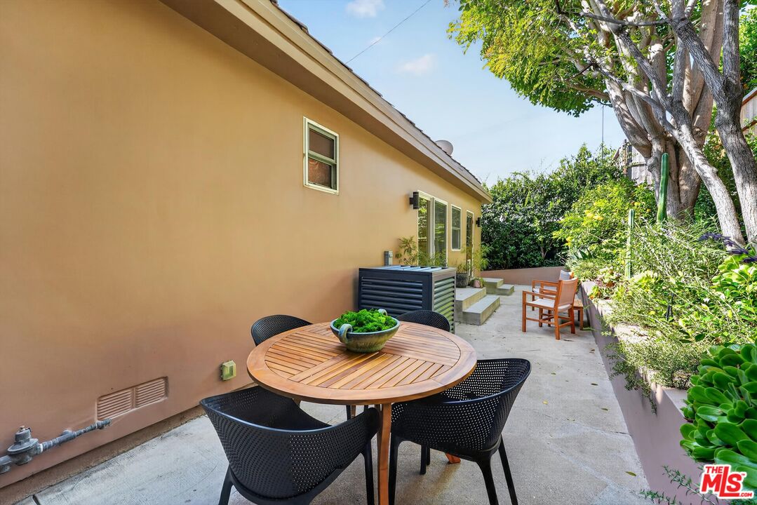 1515 Rendall Place Los Angeles, CA 90026 - Photo 37 of 46