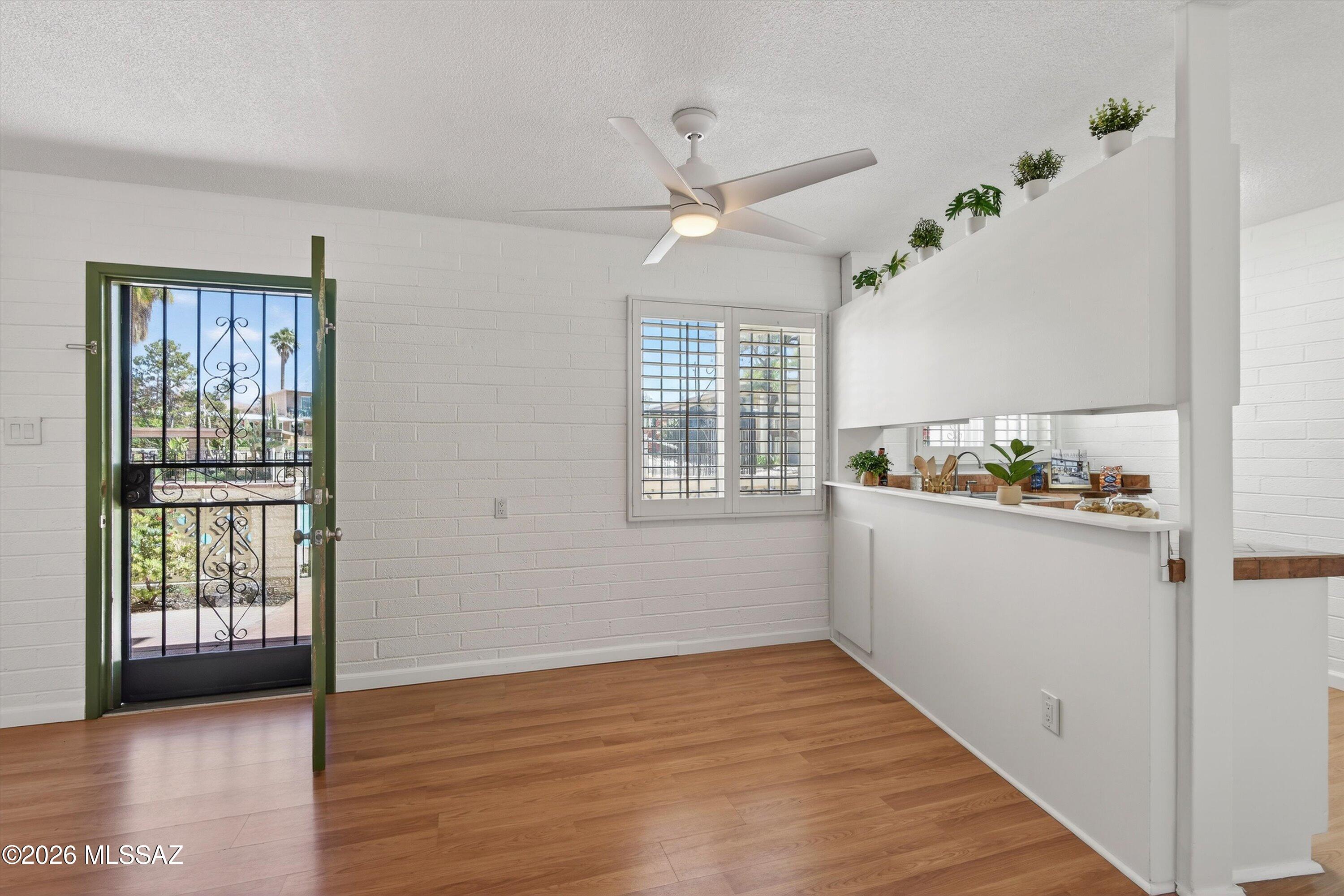 5901 North Oracle Road, Unit 24 Tucson, AZ 85704 - Photo 7 of 32 Dining Area