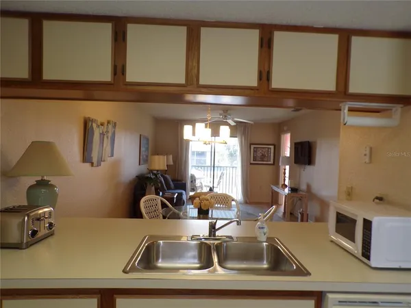 $2,400 | 4016 Oakview Drive, Unit J9, Port Charlotte, FL 33980