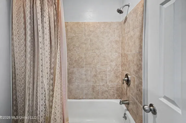 $285,000 | 606 Honeysuckle Drive, Madison, MS 39110