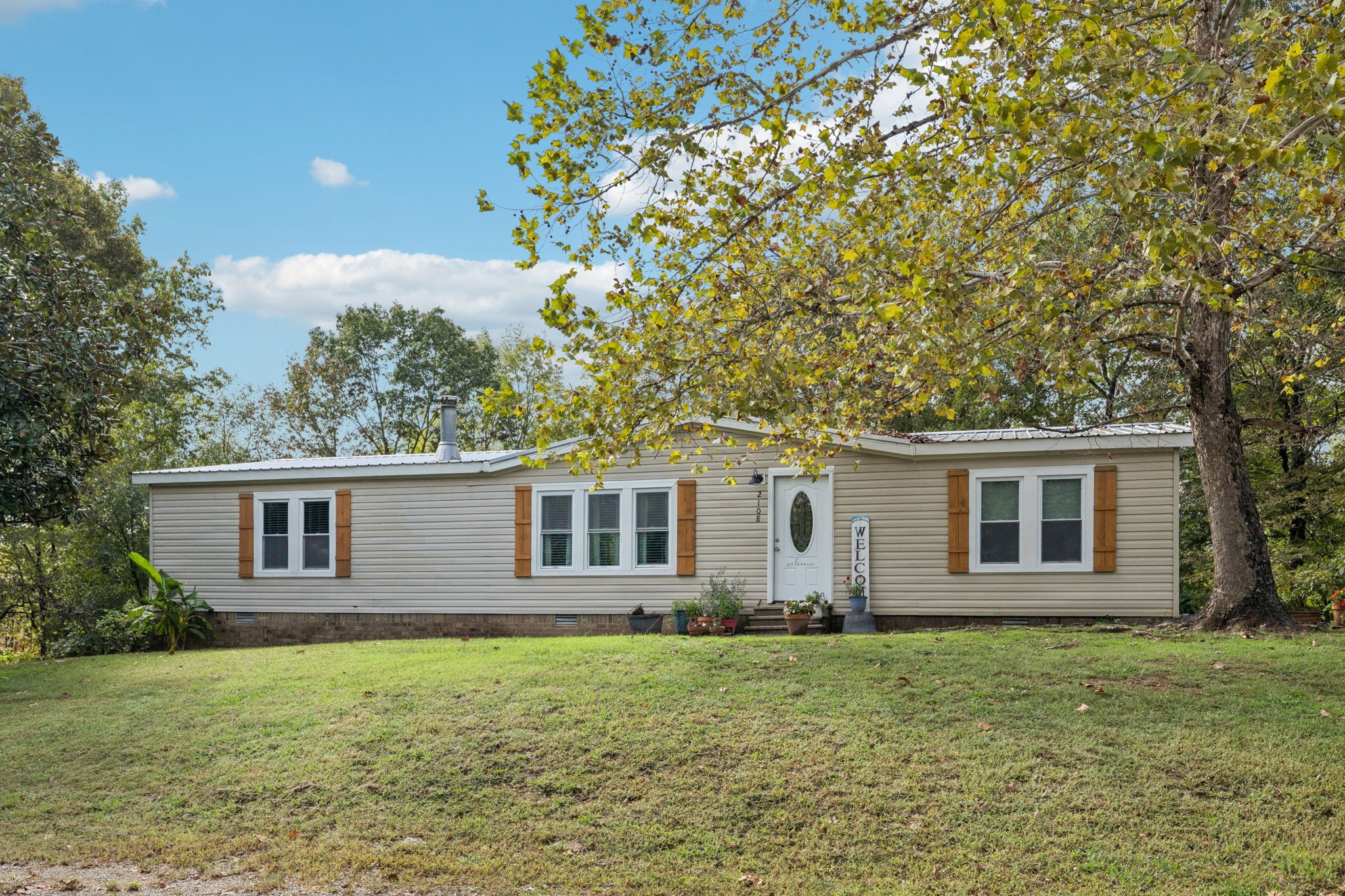 2108 Lance Court Centerville, TN 37033 - Photo 45 of 51 front view of house with a yard