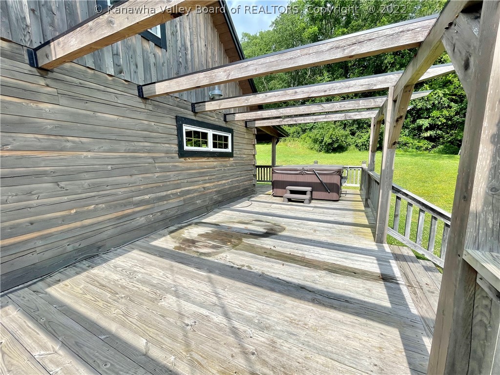 9915 Charleston Road Kenna, WV 25248 - Photo 20 of 31 Gallery Image 20