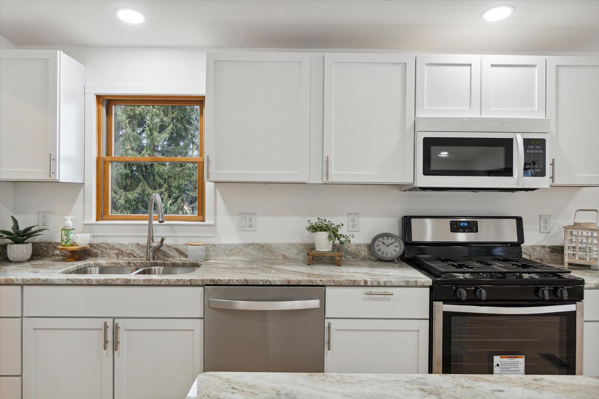7710 South Stoney Lake Road Jackson, MI 49201 - Photo 22 of 43 23-7710-S-Stoney-Lake-Rd-Jackson-MI-4920