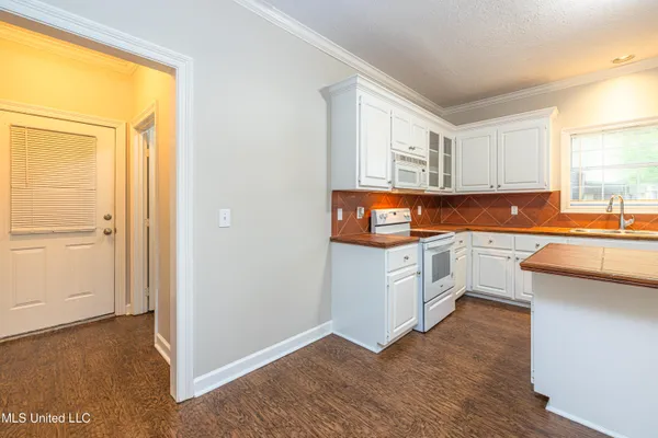 $235,000 | 421 Violet Drive, Madison, MS 39110