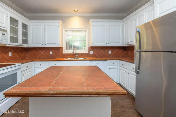 $235,000 | 421 Violet Drive, Madison, MS 39110