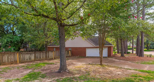 $235,000 | 421 Violet Drive, Madison, MS 39110