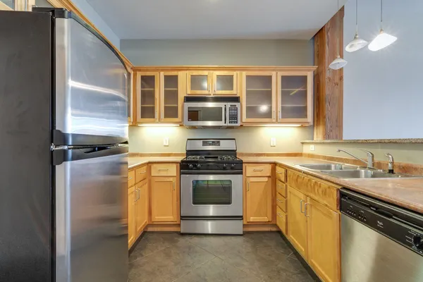 $2,150 | 137 East GE Patterson Avenue, Unit 202, Memphis, TN 38103