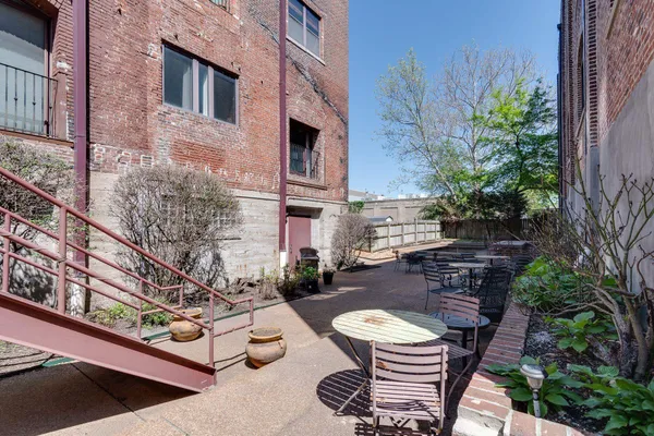 $2,150 | 137 East GE Patterson Avenue, Unit 202, Memphis, TN 38103