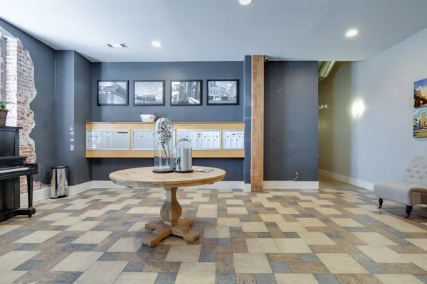 $2,150 | 137 East GE Patterson Avenue, Unit 202, Memphis, TN 38103