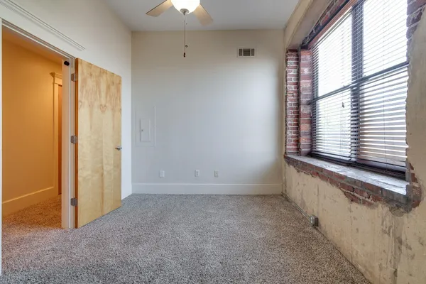 $2,150 | 137 East GE Patterson Avenue, Unit 202, Memphis, TN 38103