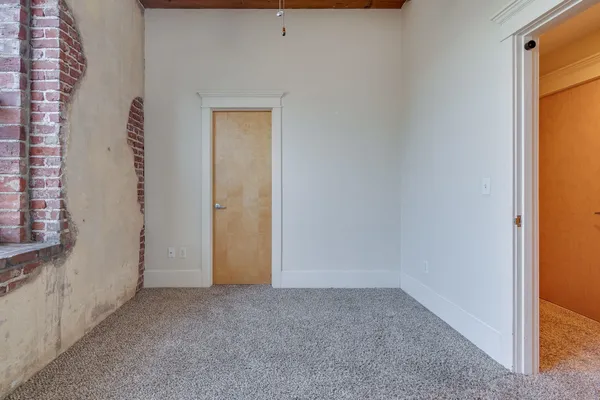 $2,150 | 137 East GE Patterson Avenue, Unit 202, Memphis, TN 38103