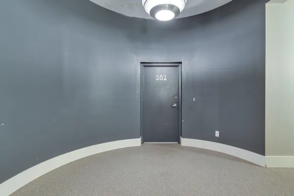 $2,150 | 137 East GE Patterson Avenue, Unit 202, Memphis, TN 38103