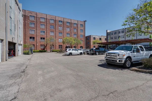 $2,150 | 137 East GE Patterson Avenue, Unit 202, Memphis, TN 38103