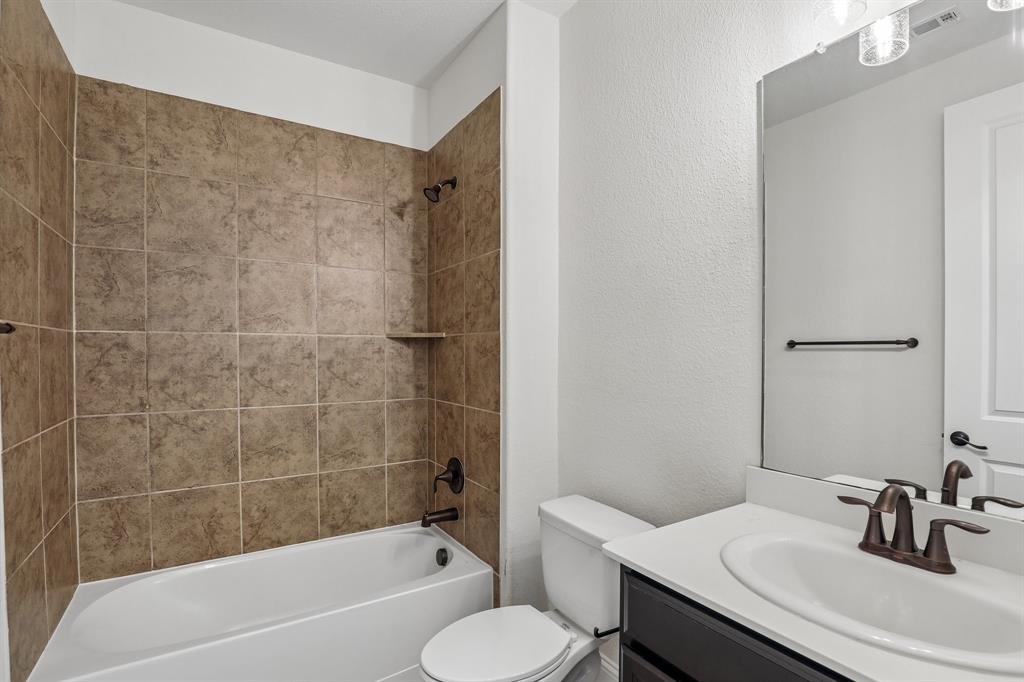7228 Ridgepoint Drive Irving, TX 75063 - Photo 19 of 38