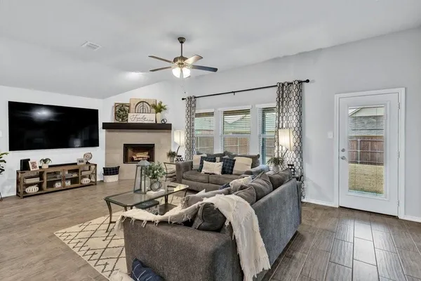 $2,500 | 11501 White River Drive, Aubrey, TX 76227