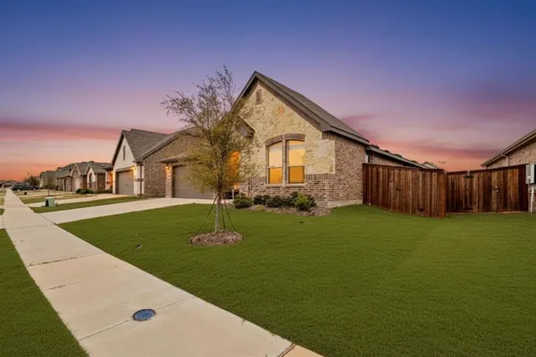 $2,500 | 11501 White River Drive, Aubrey, TX 76227