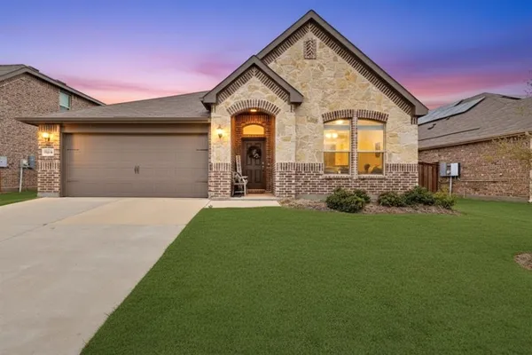 $2,500 | 11501 White River Drive, Aubrey, TX 76227