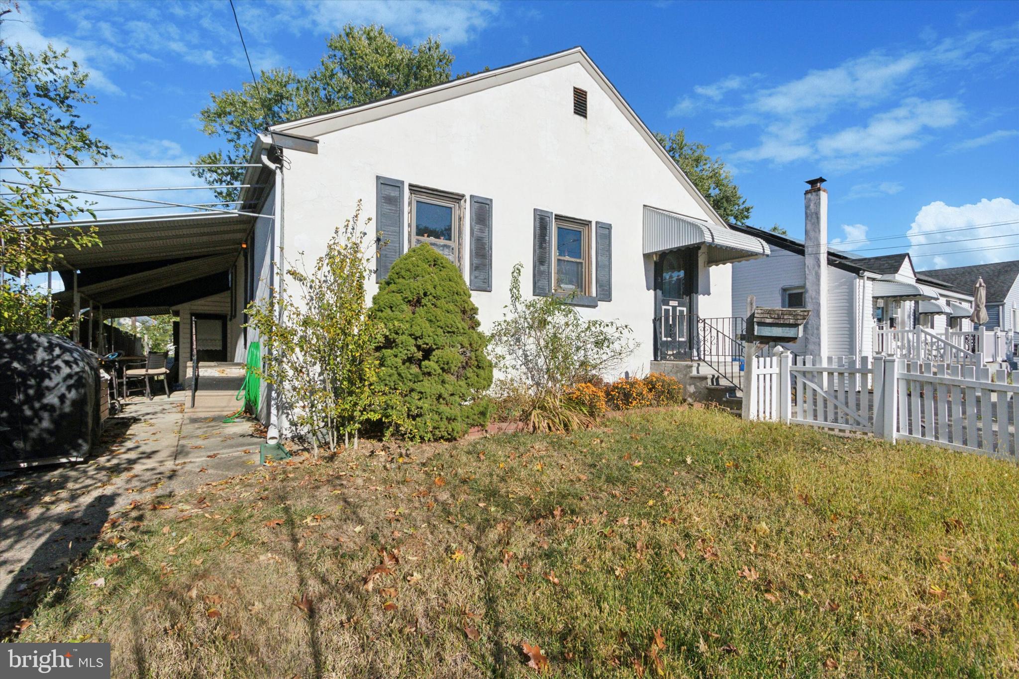 212 Amosland Road Holmes, PA 19043 - Photo 2 of 25 Gallery Image 2