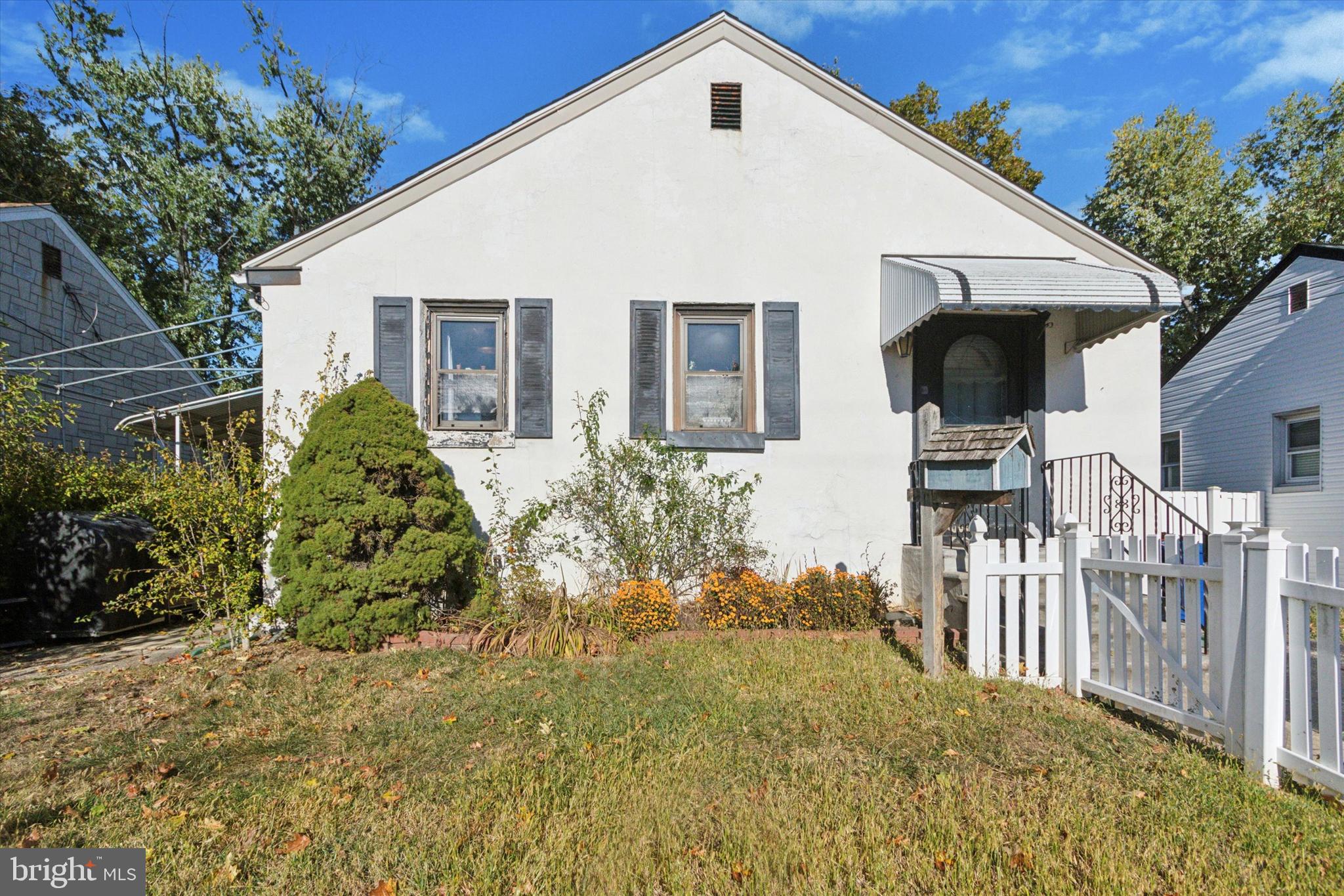 212 Amosland Road Holmes, PA 19043 - Photo 3 of 25 Gallery Image 3