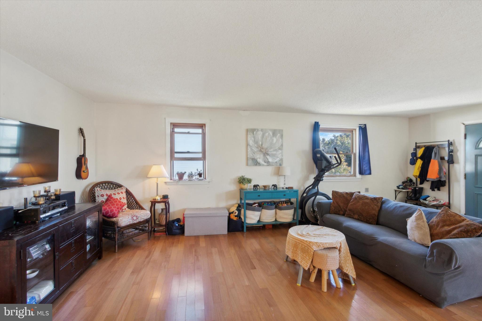 212 Amosland Road Holmes, PA 19043 - Photo 7 of 25 Gallery Image 7