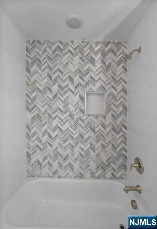 $595,000 | 165 Jerome Place, Bloomfield, NJ 07003