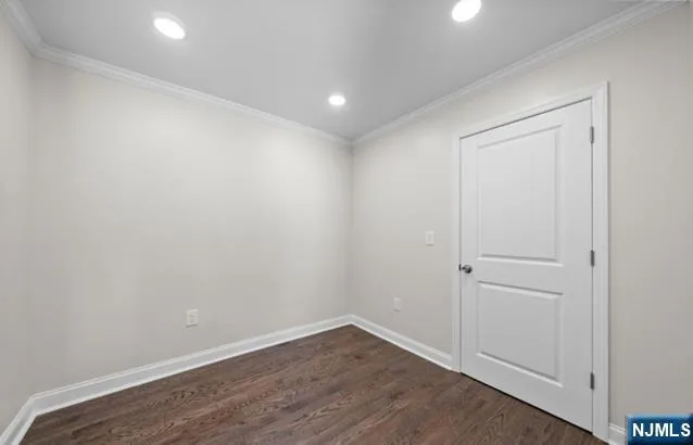 $595,000 | 165 Jerome Place, Bloomfield, NJ 07003