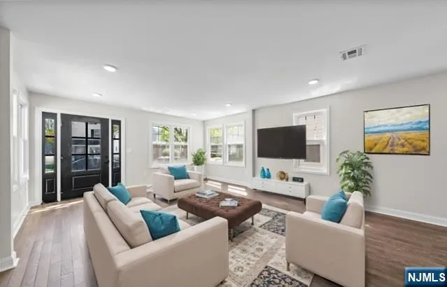 $595,000 | 165 Jerome Place, Bloomfield, NJ 07003