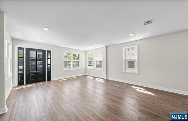 $595,000 | 165 Jerome Place, Bloomfield, NJ 07003