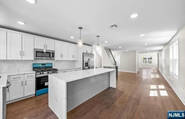 $595,000 | 165 Jerome Place, Bloomfield, NJ 07003