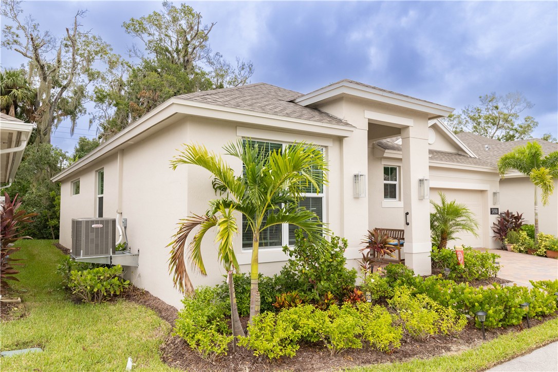 5890 Bella Rosa Lane Vero Beach, FL 32966 - Photo 3 of 36