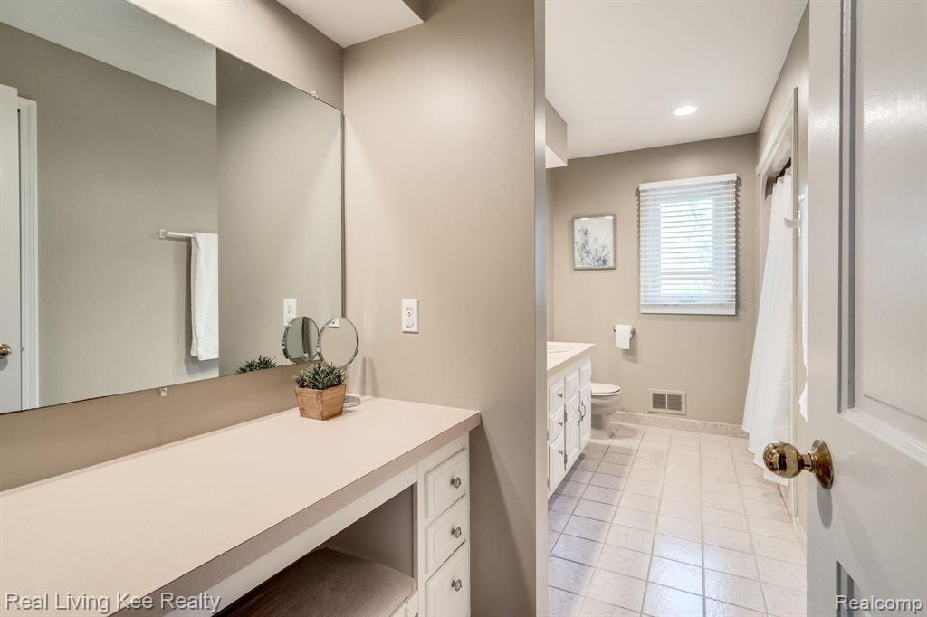 1730 Jason Circle Rochester Hills, MI 48306 - Photo 26 of 31