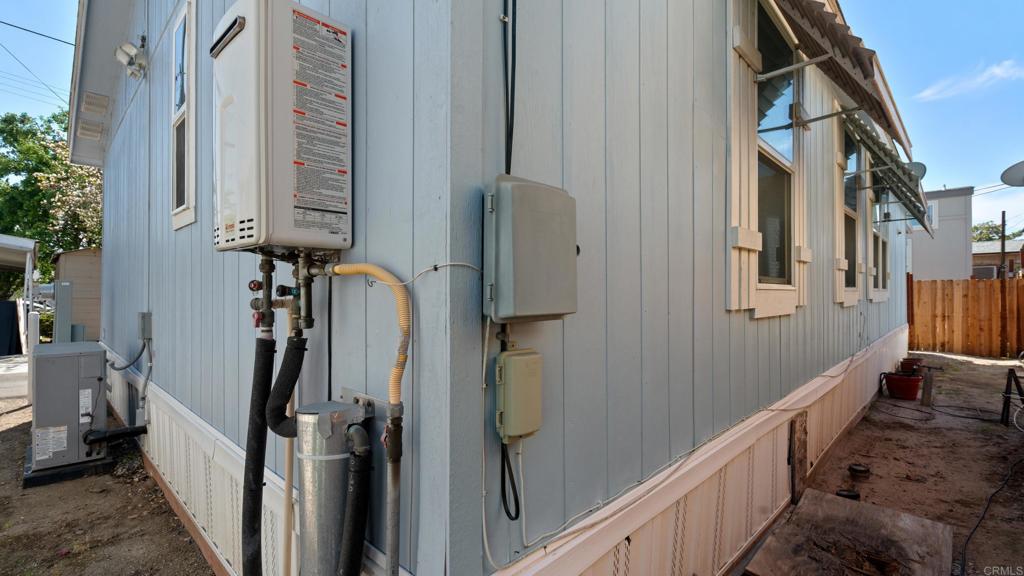 7495 Oakland Road, Unit 23 La Mesa, CA 91942 - Photo 24 of 24 a view of walk in closet