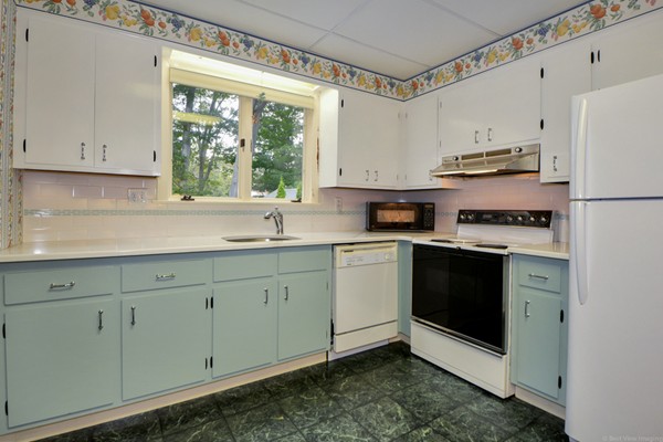 172 Aspen Road Swampscott, MA 01907 - Photo 19 of 30 Gallery Image 19