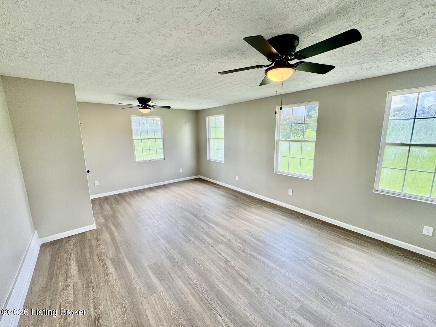 9867 Pottsville Road Springfield, KY 40069 - Photo 20 of 36 020_Bedroom