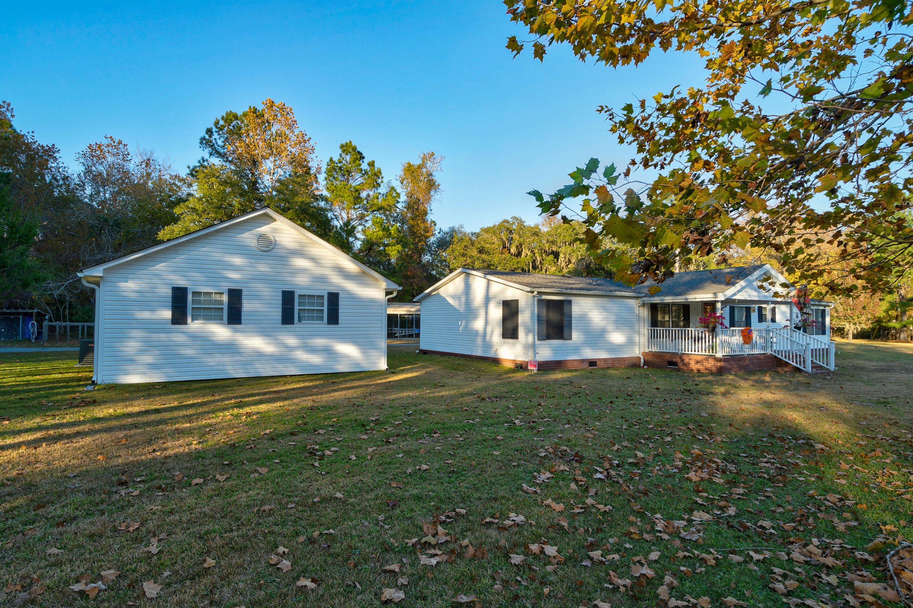 7435 Parish Point Road Meggett, SC 29449 - Photo 5 of 48 68