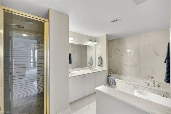 $999,000 | 220 South Collier Boulevard, Unit PHC, Marco Island, FL 34145