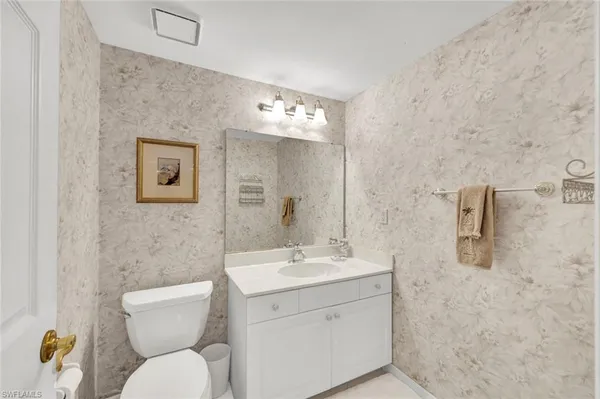 $999,000 | 220 South Collier Boulevard, Unit PHC, Marco Island, FL 34145