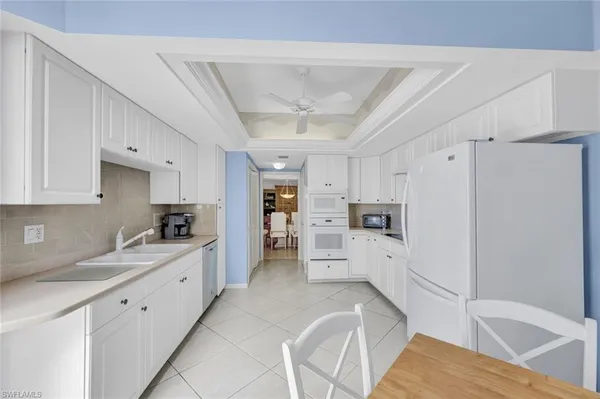 $999,000 | 220 South Collier Boulevard, Unit PHC, Marco Island, FL 34145