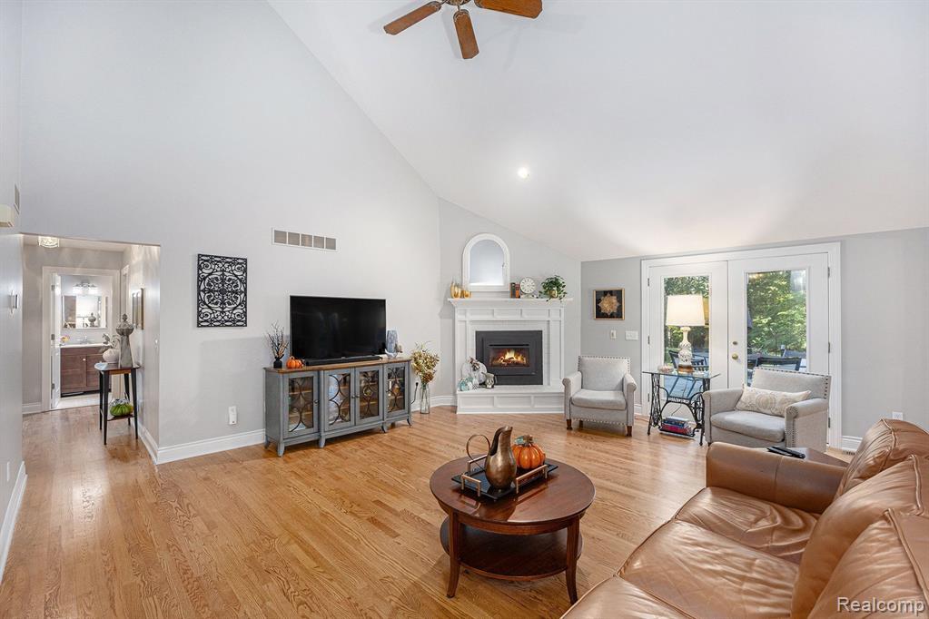 4495 Maybee Road Lake Orion, MI 48359 - Photo 15 of 34