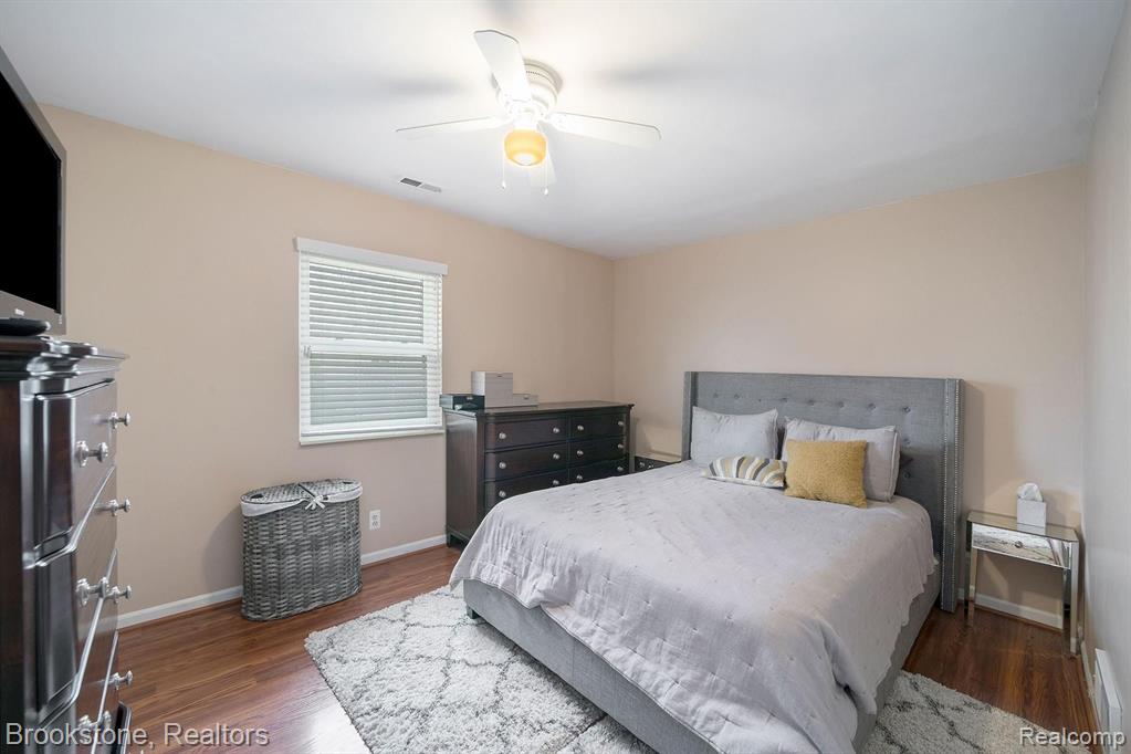 4108 Kent Road Royal Oak, MI 48073 - Photo 14 of 26