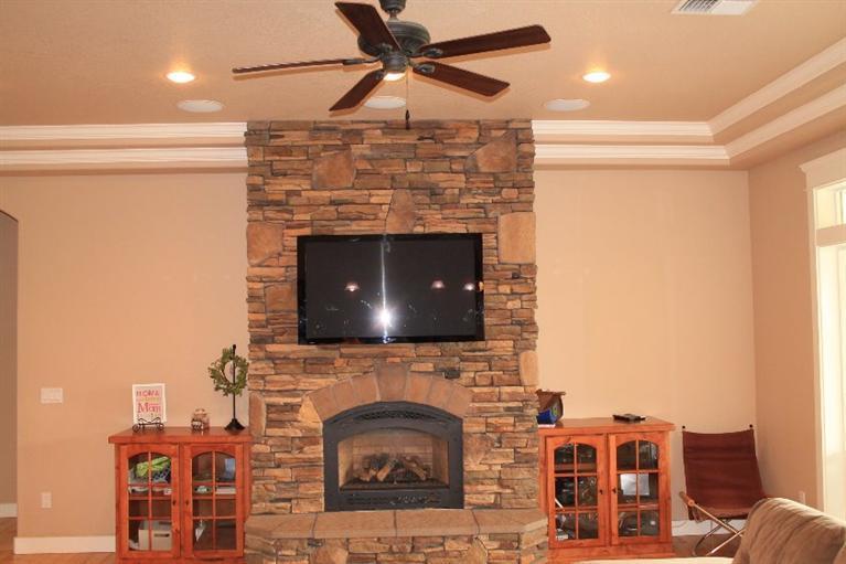 626 Rogue Ridge Drive Grants Pass, OR 97527 - Photo 4 of 27 Additional Photo