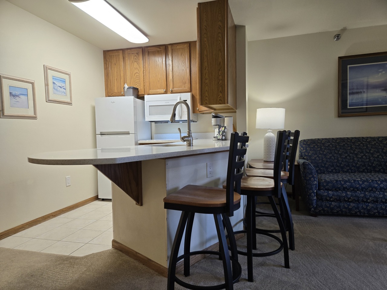 111 Center Street, Unit 342 Lake Geneva, WI 53147 - Photo 6 of 55 Breakfast Bar