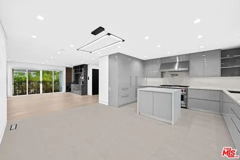 $5,695 | 1211 South Sherbourne Drive, Unit 2, Los Angeles, CA 90035