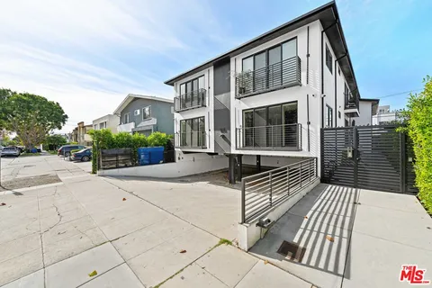 $5,695 | 1211 South Sherbourne Drive, Unit 2, Los Angeles, CA 90035