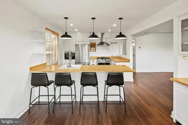 $584,999 | 755 Fairview Avenue, Unit 755D, Annapolis, MD 21403
