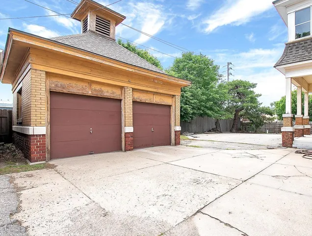 $225,000 | 1004 North Market Street, Wichita, KS 67214