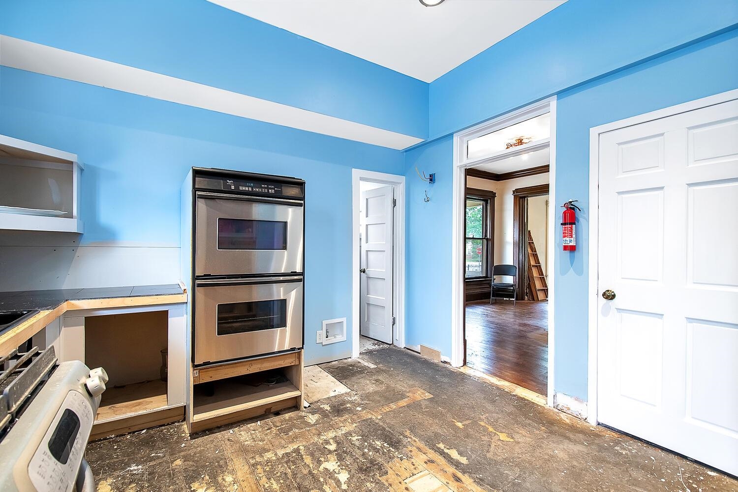 1004 North Market Street Wichita, KS 67214 - Photo 10 of 31